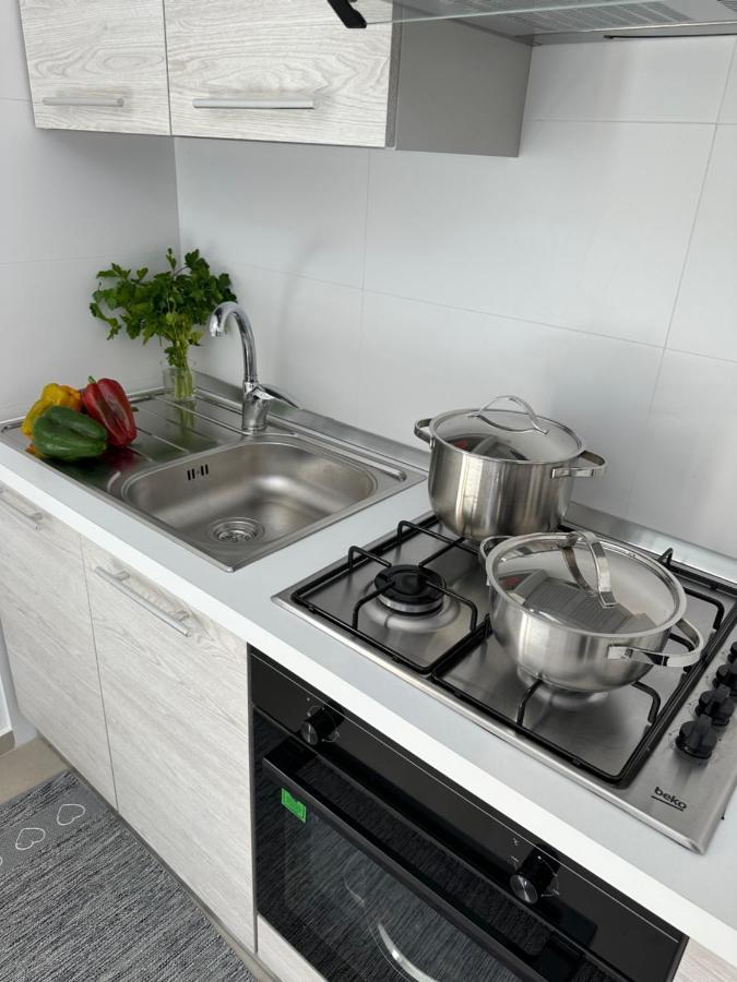 Villa Fiorenza - 100 Mt Dal Mare Кастеламаре дел Голфо Екстериор снимка