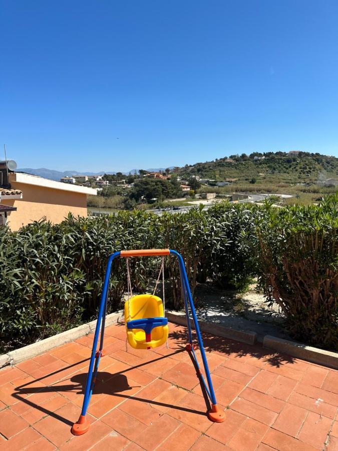 Villa Fiorenza - 100 Mt Dal Mare Кастеламаре дел Голфо Екстериор снимка