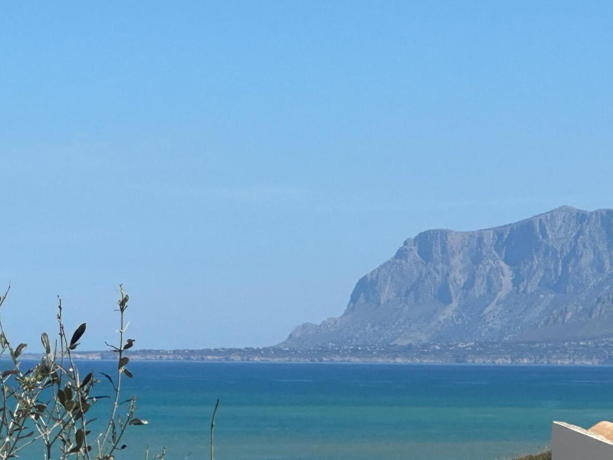 Villa Fiorenza - 100 Mt Dal Mare Кастеламаре дел Голфо Екстериор снимка