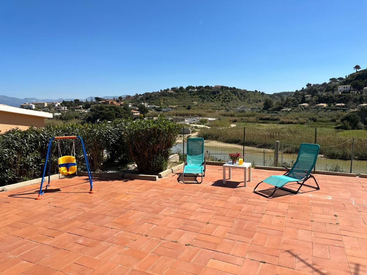 Villa Fiorenza - 100 Mt Dal Mare Кастеламаре дел Голфо Екстериор снимка